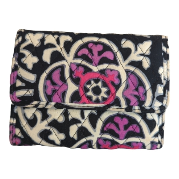 Vera Bradley Scroll Medallion Quilted Black Pink Euro Wallet - Picture 2 of 9